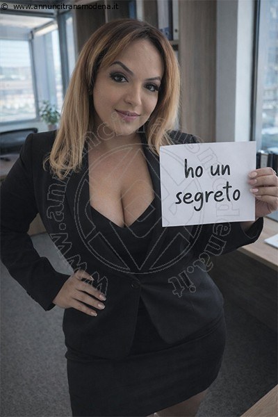 Foto Dottoressa Mony  Annunci Sexy Transescort Asti